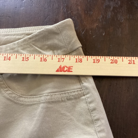 Kim Rogers Tan Capris - Picture 7 of 13